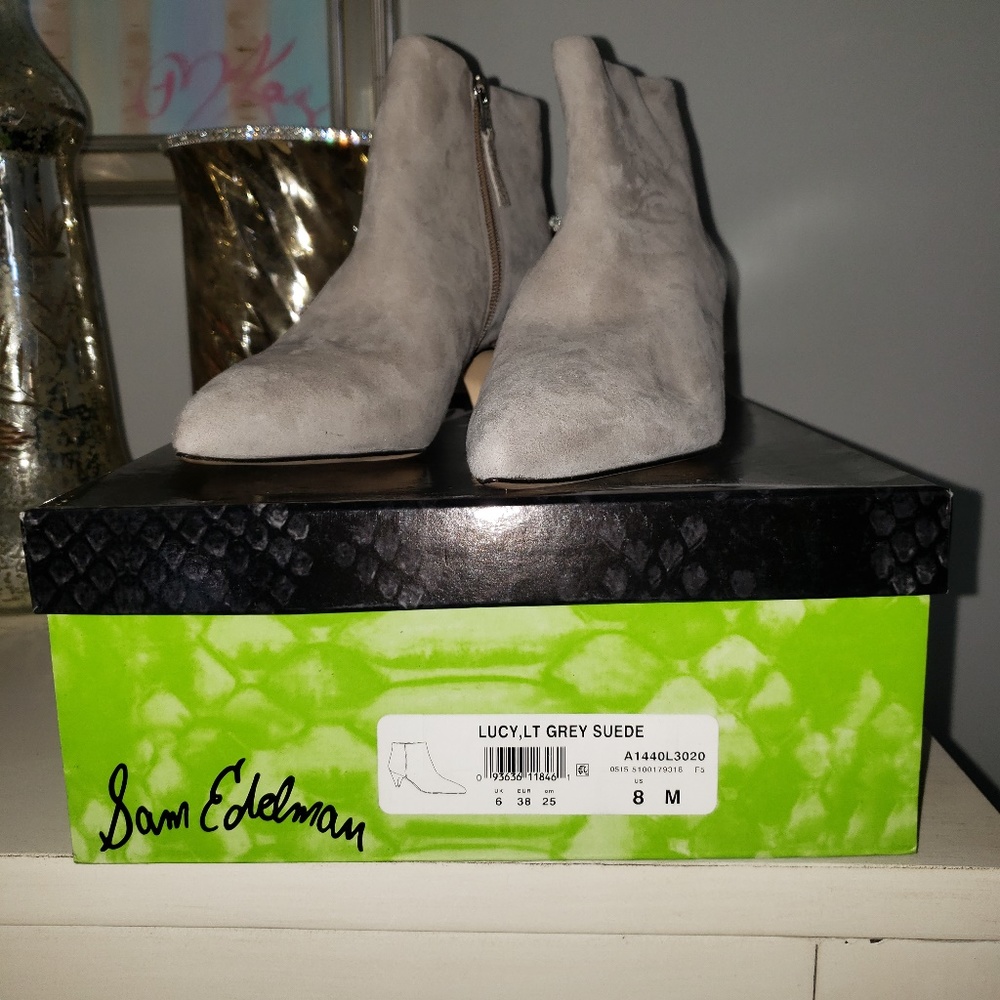 sam edelman lucy lt grey suede boots